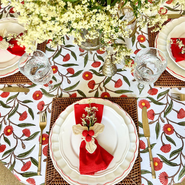 Red Flowering gums round tablecloth