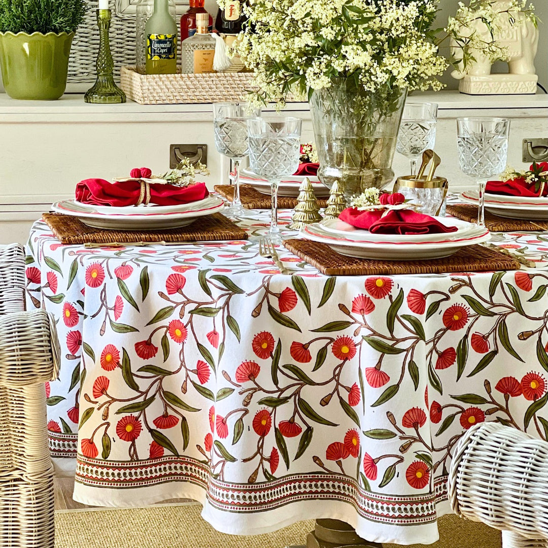 Red Flowering gums round tablecloth